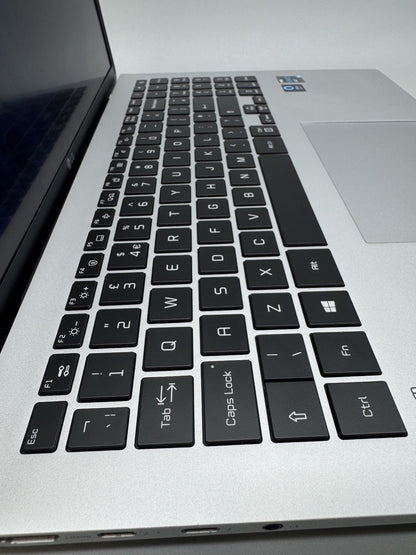 LG Gram Ultra Lightweight 16” Laptop Intel Evo 8GB RAM 512GB SSD 16:10 IPS 16Z90P-K.AA65A1