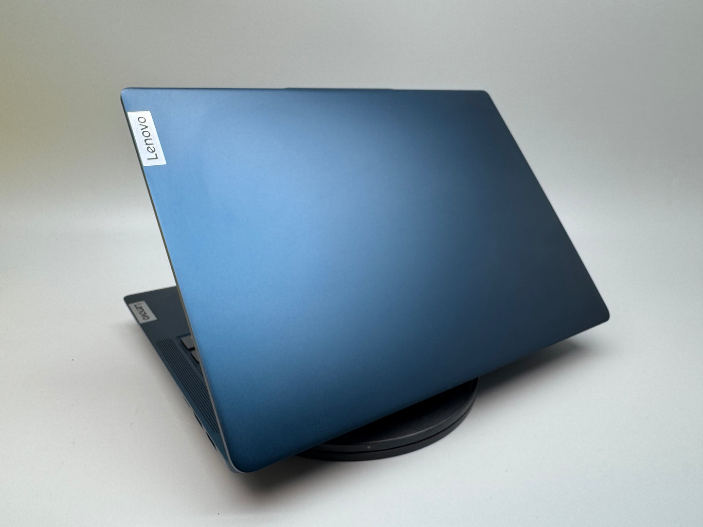 Lenovo IdeaPad Slim 5 14Q8X9 Copilot+ PC 14" Laptop Snapdragon X1P-42-100 16GB RAM 1TB SSD OLED Blue 83HL0011UK