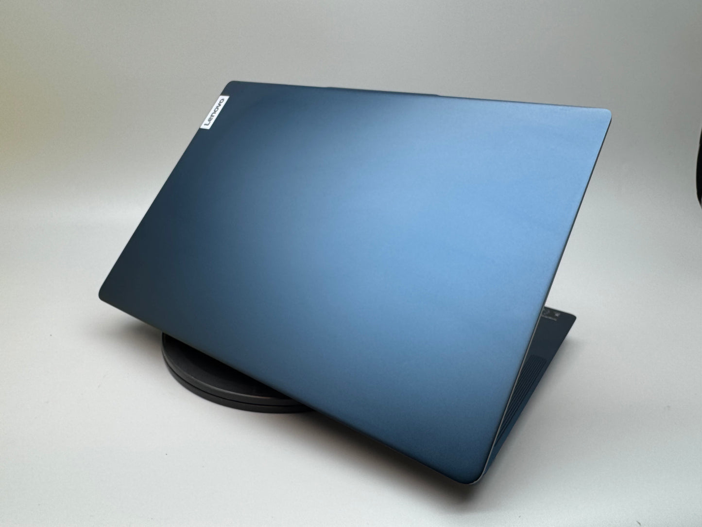Lenovo IdeaPad Slim 5 14Q8X9 Copilot+ PC 14" Laptop Snapdragon X1P-42-100 16GB RAM 1TB SSD OLED Blue 83HL0011UK