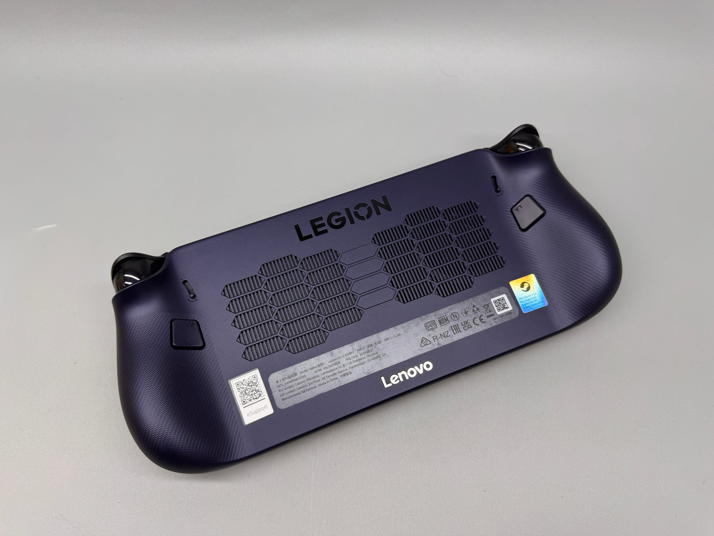 Lenovo Legion Go S 8ARP1 8" 16GB RAM 1TB SSD Handheld Gaming PC Console Black 83L3003BUK
