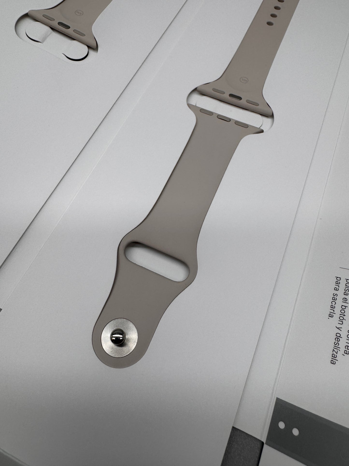 Apple Watch Series 8 41mm GPS Starlight Sport Band 2022 Smartwatch MNP63B/A