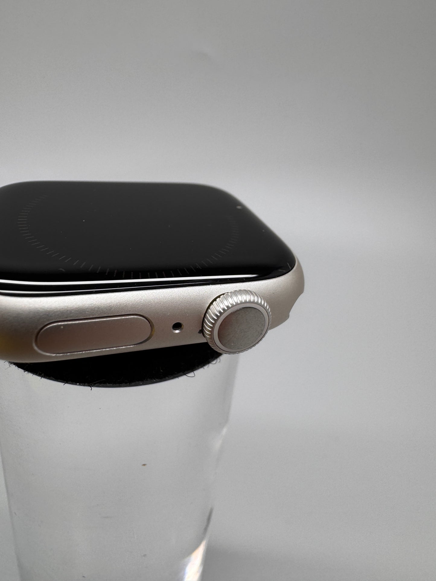 Apple Watch Series 8 41mm GPS Starlight Sport Band 2022 Smartwatch MNP63B/A