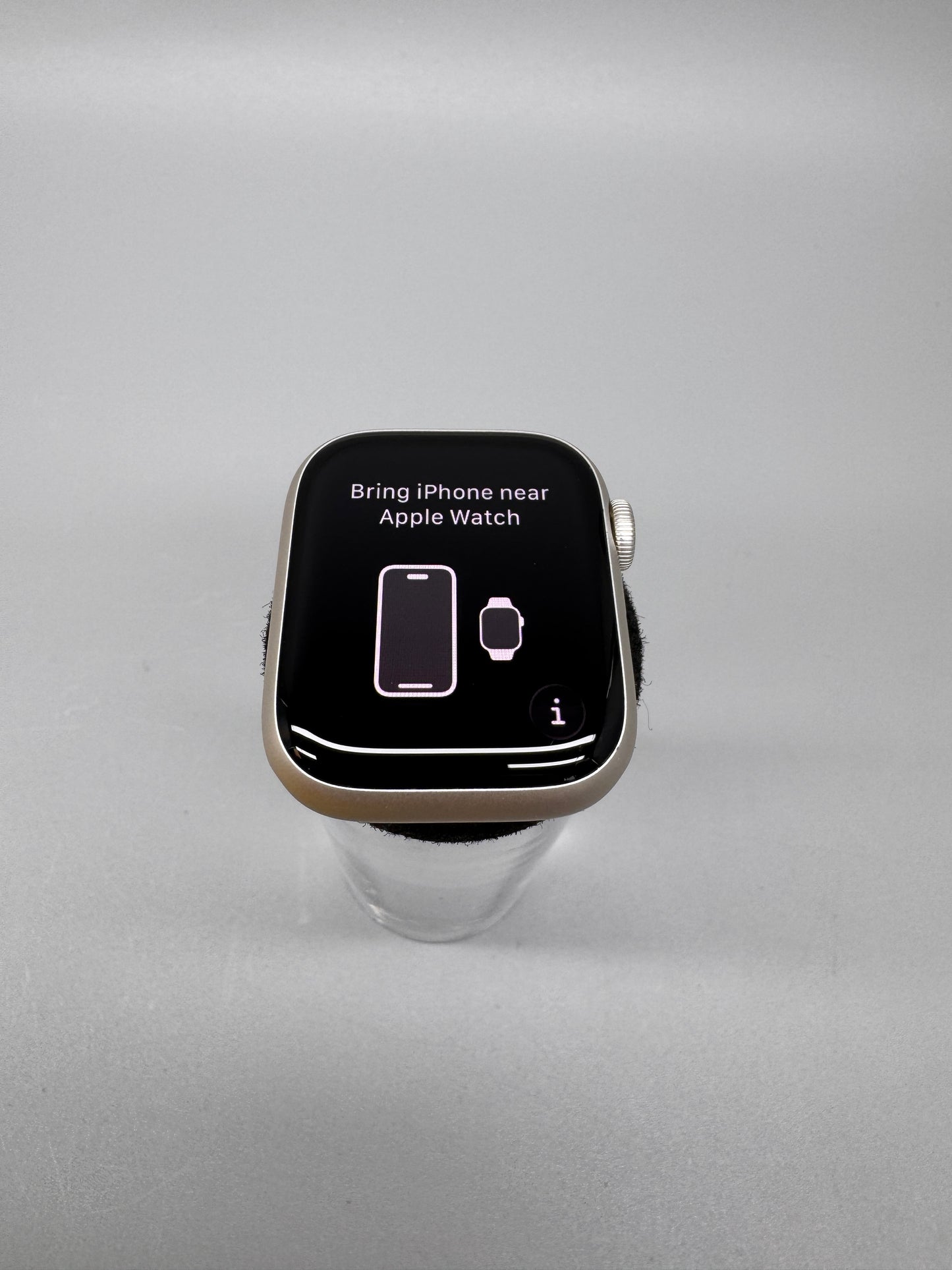 Apple Watch Series 8 41mm GPS Starlight Sport Band 2022 Smartwatch MNP63B/A