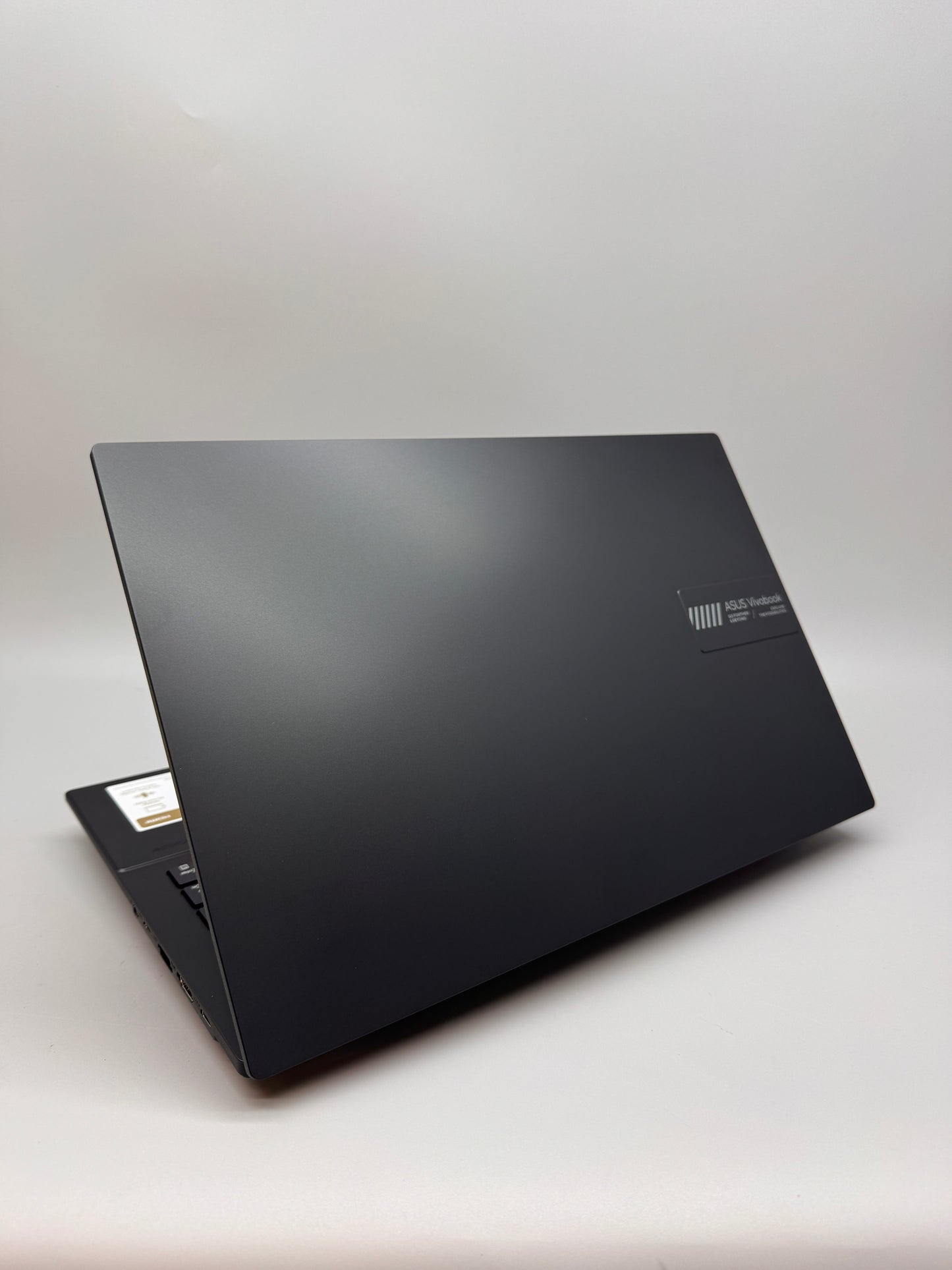 Asus VivoBook Go Laptop 15inch Ryzen 5 7520U 16GB RAM 512 GB SSD E1504FA-BQ2566W