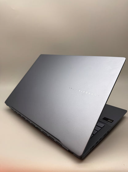 Asus VivoBook S 15 15.6" OLED Laptop Ultra 5 16GB RAM 1TB SSD S5506MA-MA006W
