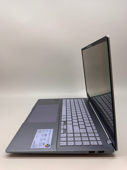 Asus VivoBook S 15 15.6" OLED Laptop Ultra 5 16GB RAM 1TB SSD S5506MA-MA006W
