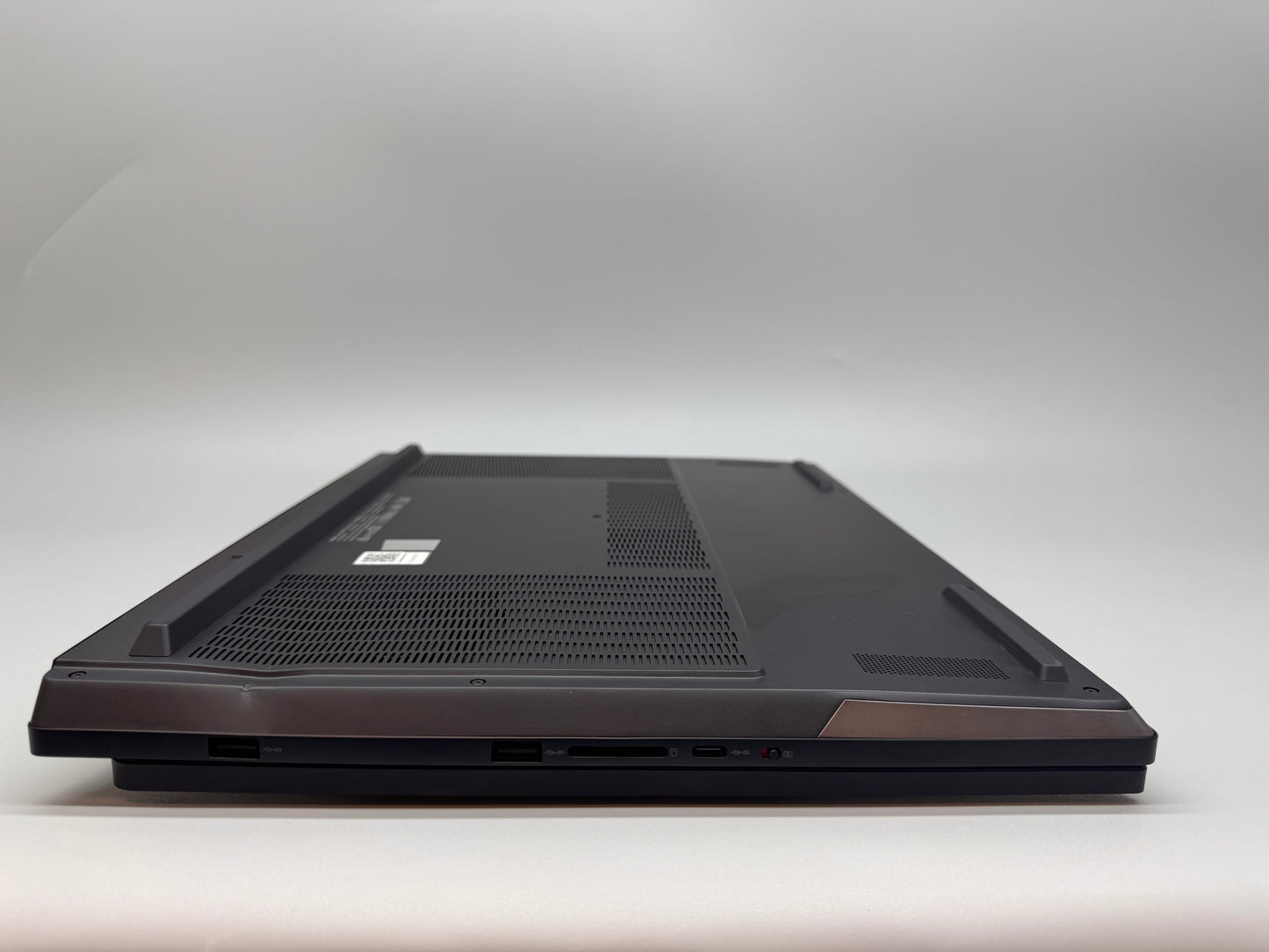Lenovo Legion 18IAX10 2025 Gaming Laptop 18 Ultra 9 GeForce RTX 5080 64GB RAM 2TB SSD