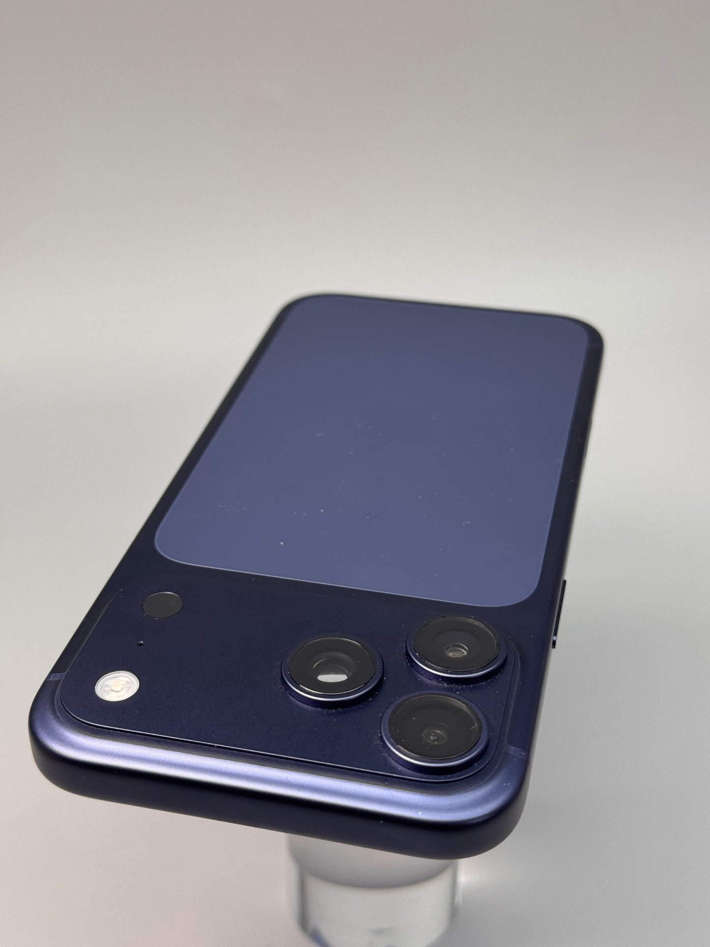 Apple iPhone 17 Pro Max 256GB Deep Blue 5G Unlocked A3526 MFYP4QN/A
