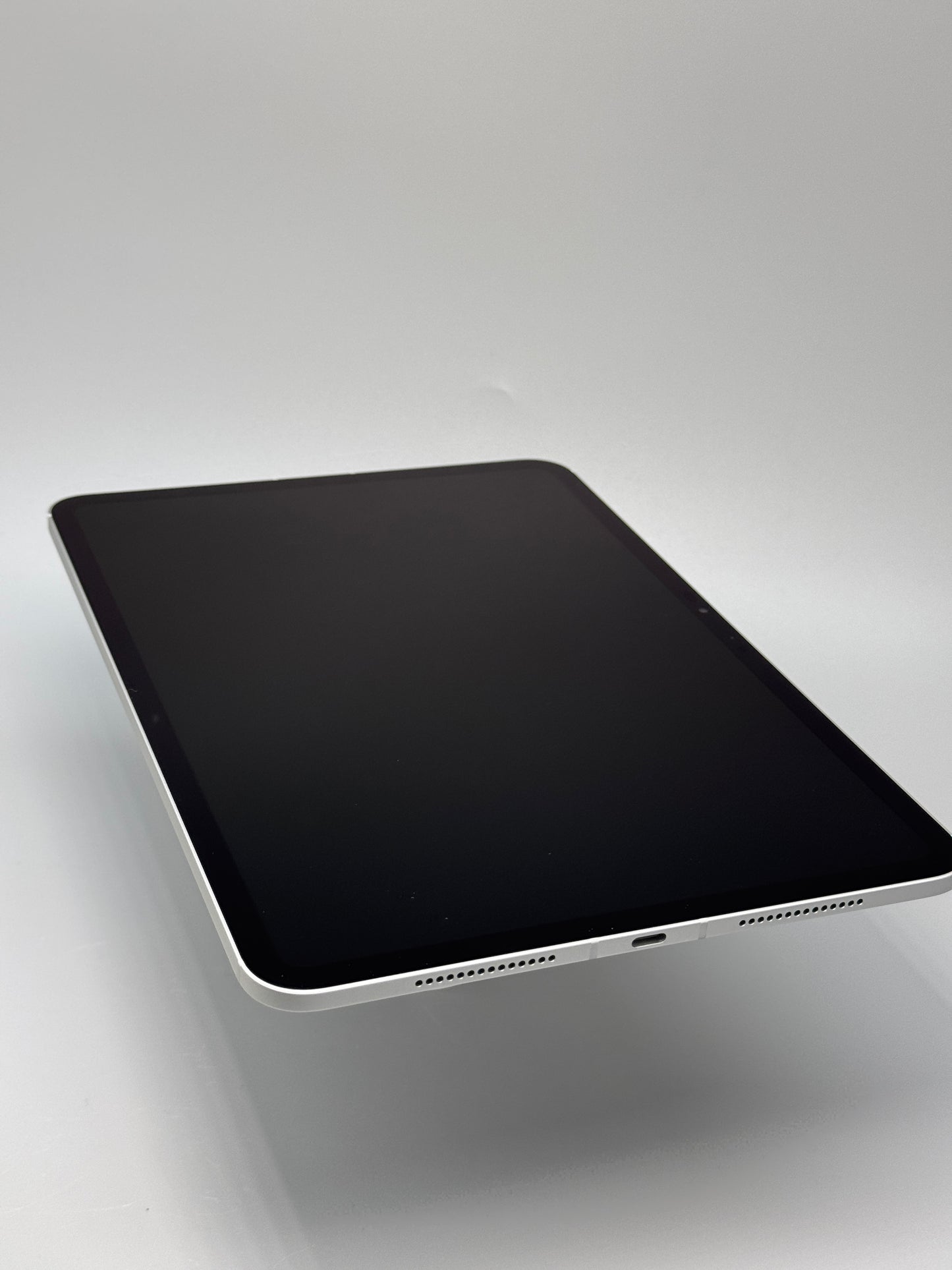 Apple iPad Pro 11in 2TB Wi-Fi + Cellular 2024 M4 Silver Tablet MVW83NF/A