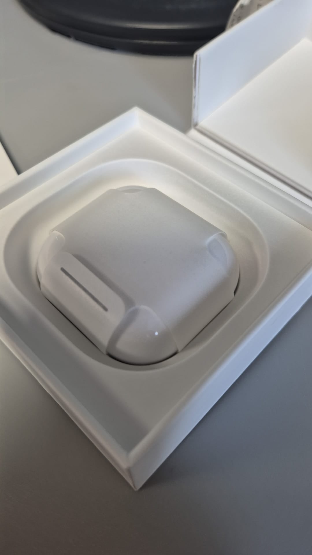 Apple AirPods 4th Gen 2025 Earbuds A3050 MXP63ZM/A USB C