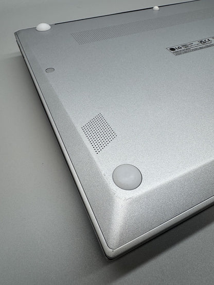 LG Gram Ultra Lightweight 16” Laptop Intel Evo 8GB RAM 512GB SSD 16:10 IPS 16Z90P-K.AA65A1