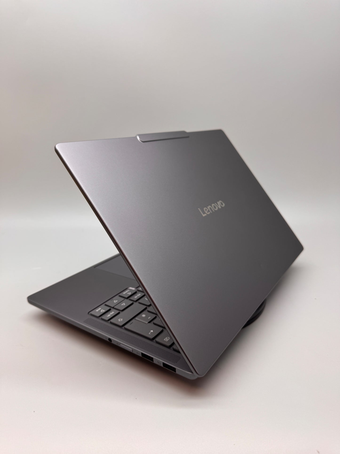 Lenovo IdeaPad Pro 5 14AKP10 Copilot+ PC 14in OLED Laptop Ryzen AI 7 24 GB RAM 1TB RAM 83JL0012UK