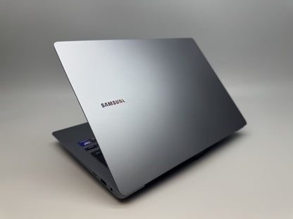 Samsung Galaxy Book 5 Pro 14" AMOLED Touchscreen Laptop Ultra 7 16GB RAM 512GB SSD