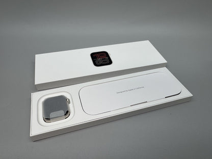 Apple Watch SE 3 GPS 40mm Starlight Sport Band S/M MEH34MP/A