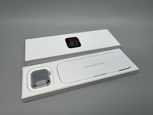 Apple Watch SE 3 GPS 40mm Starlight Sport Band S/M MEH34MP/A