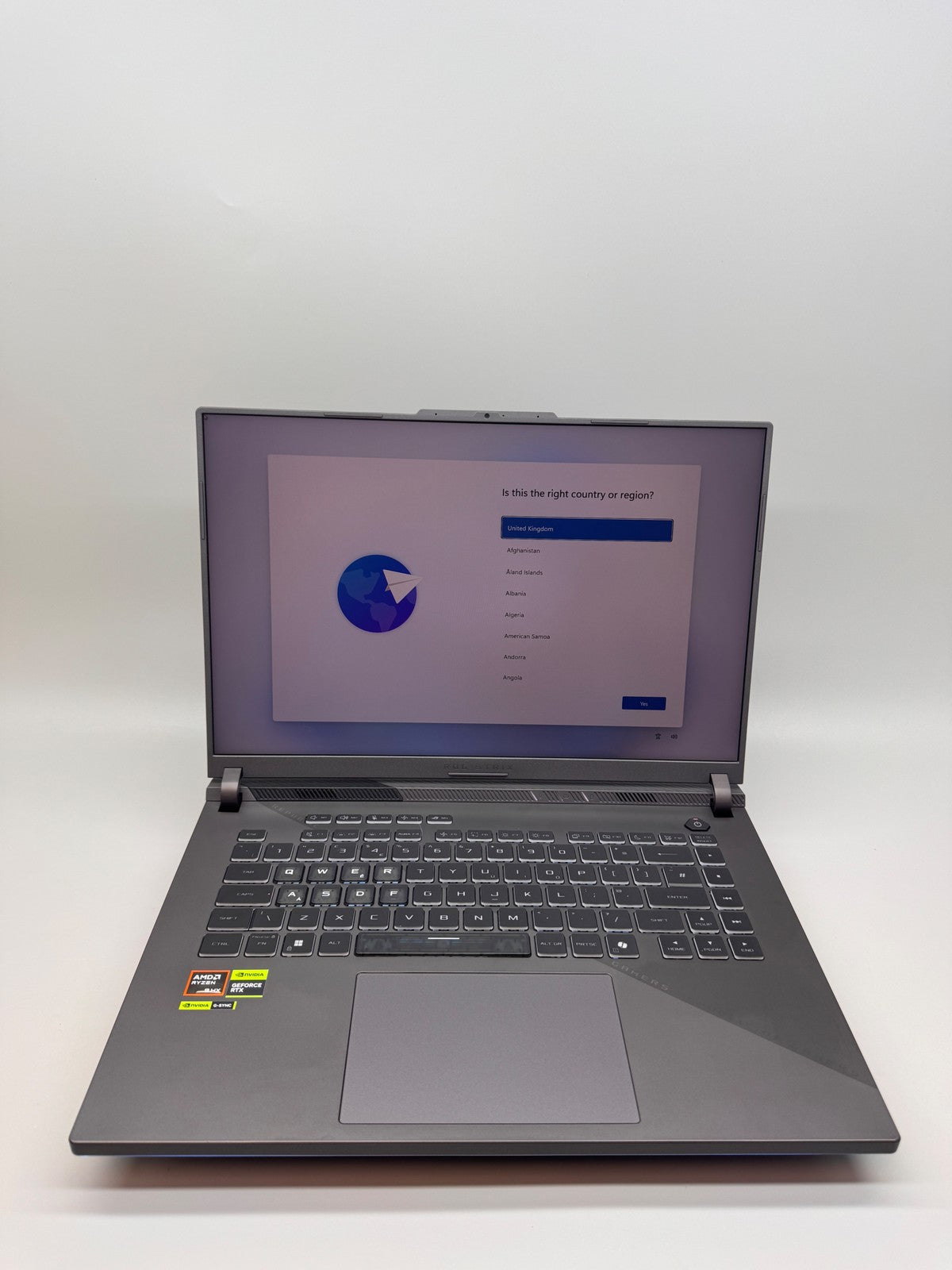 Asus ROG Strix G16 16" Gaming Laptop 2025 Ryzen 9 GeForce RTX 5060 32GB RAM 1TB SSD
